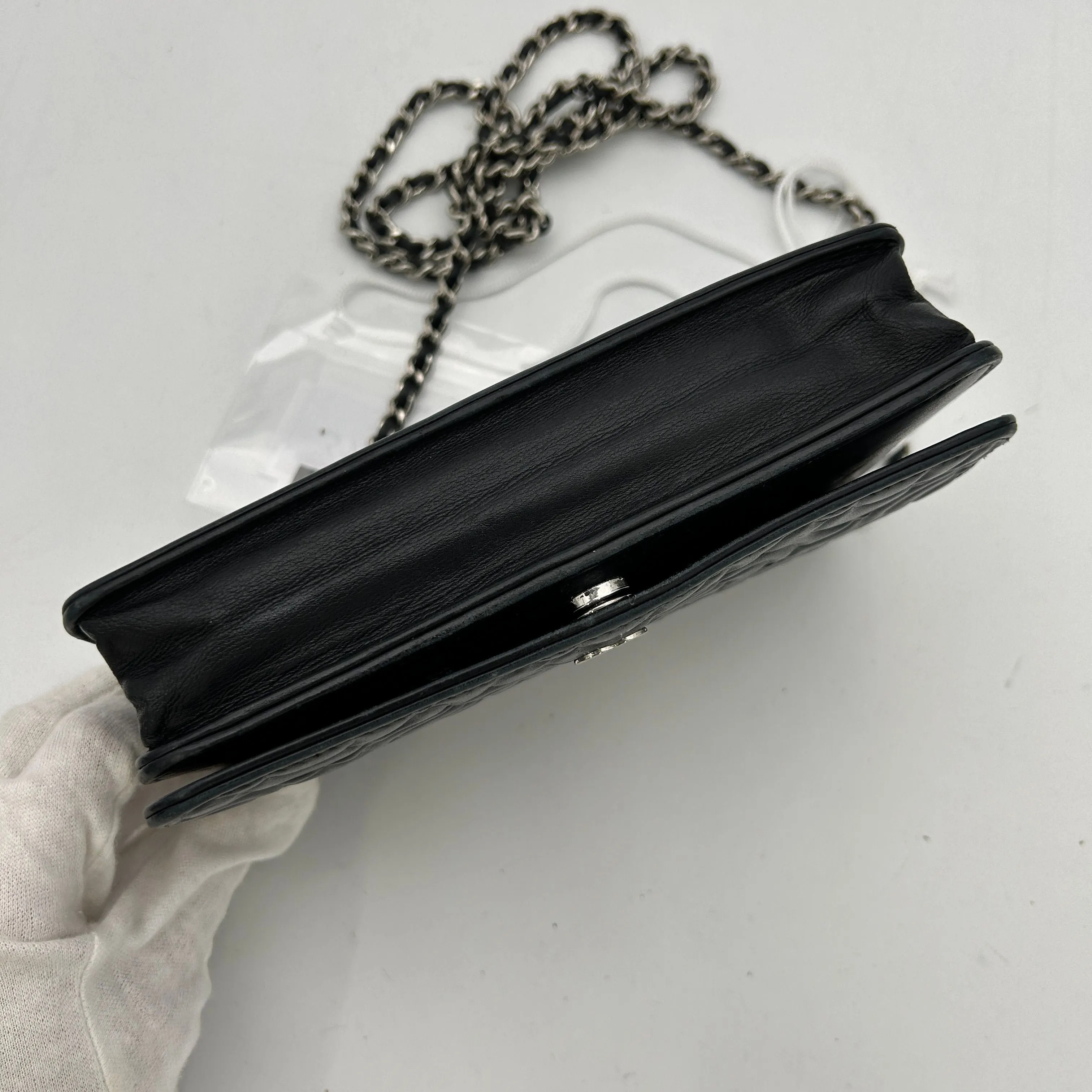 Chanel Camellia Wallet On Chain - Black Clutches, Handbags LA32119