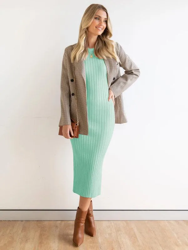 Chic Sleeveless Ribbed Bodycon Dress with Modern Elegance