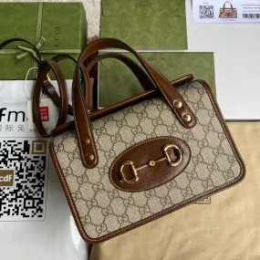 Gucci   Luxury Bags  1022