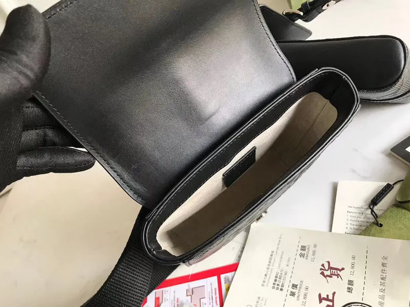 Gucci   Luxury Bags  1054