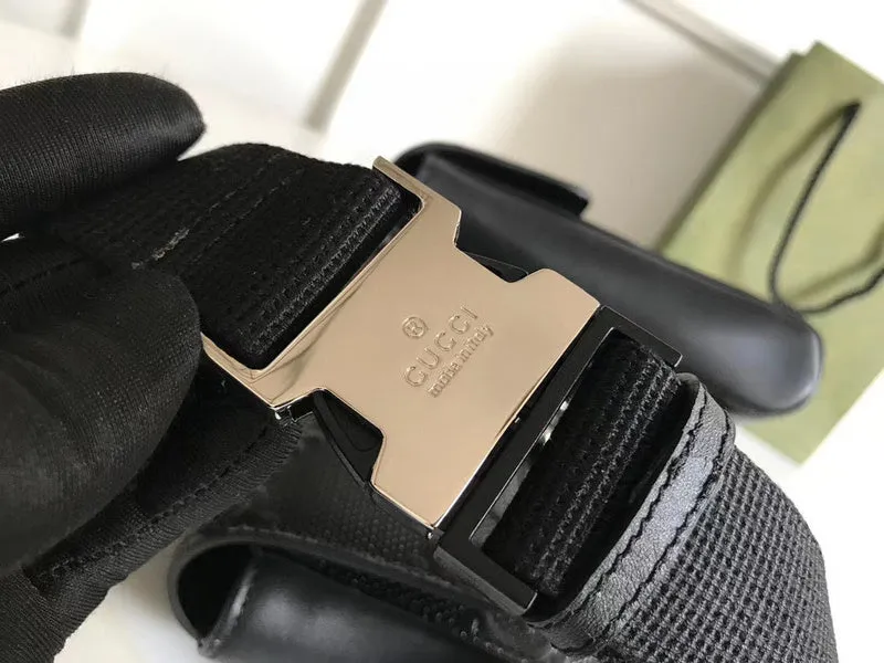 Gucci   Luxury Bags  1054