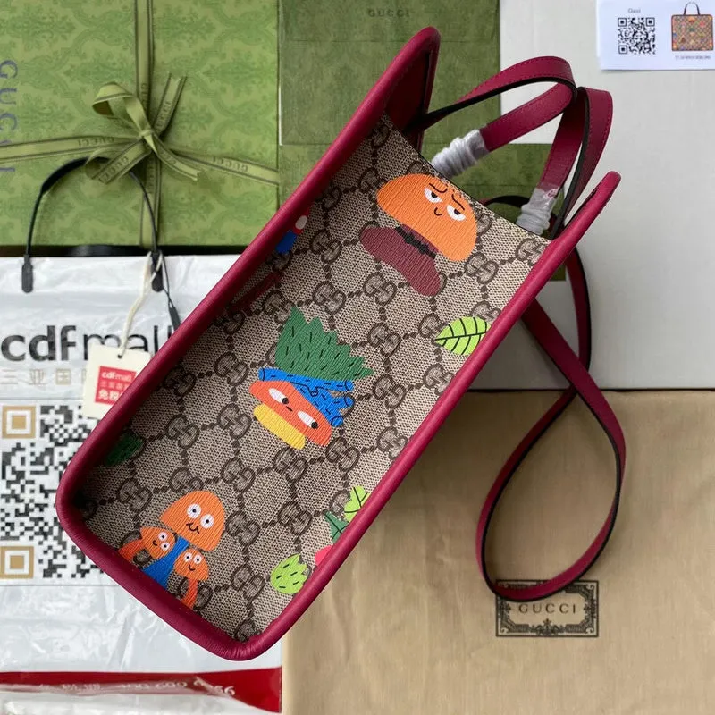 Gucci   Luxury Bags  1056