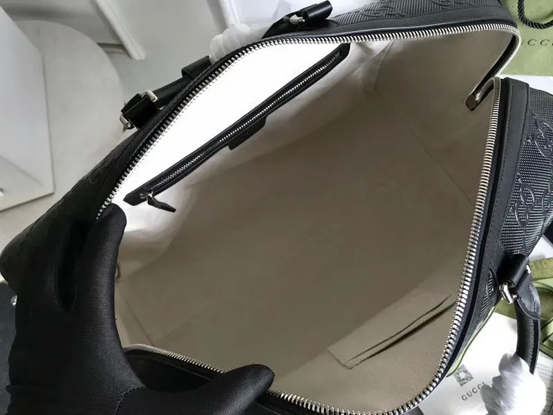 Gucci   Luxury Bags  1070