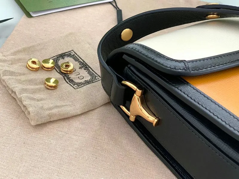 Gucci   Luxury Bags  1082