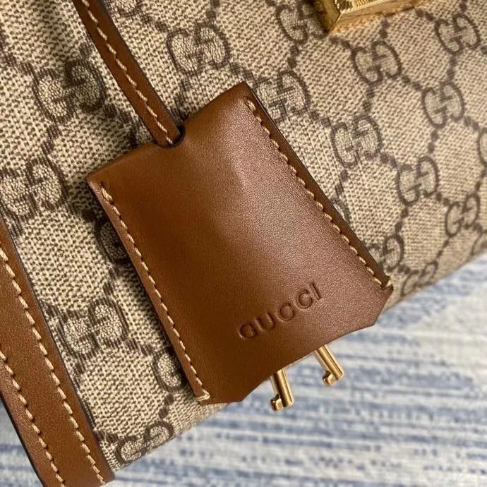 Gucci   Luxury Bags  1384