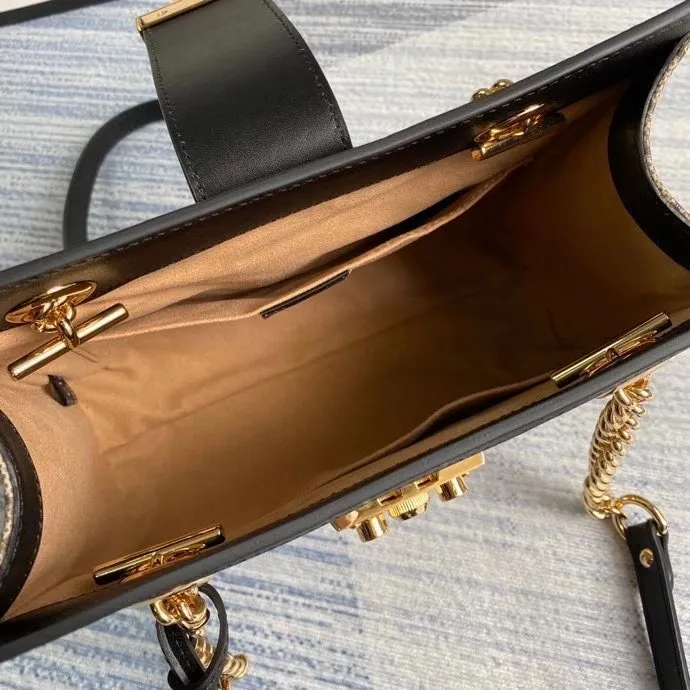 Gucci   Luxury Bags  1385