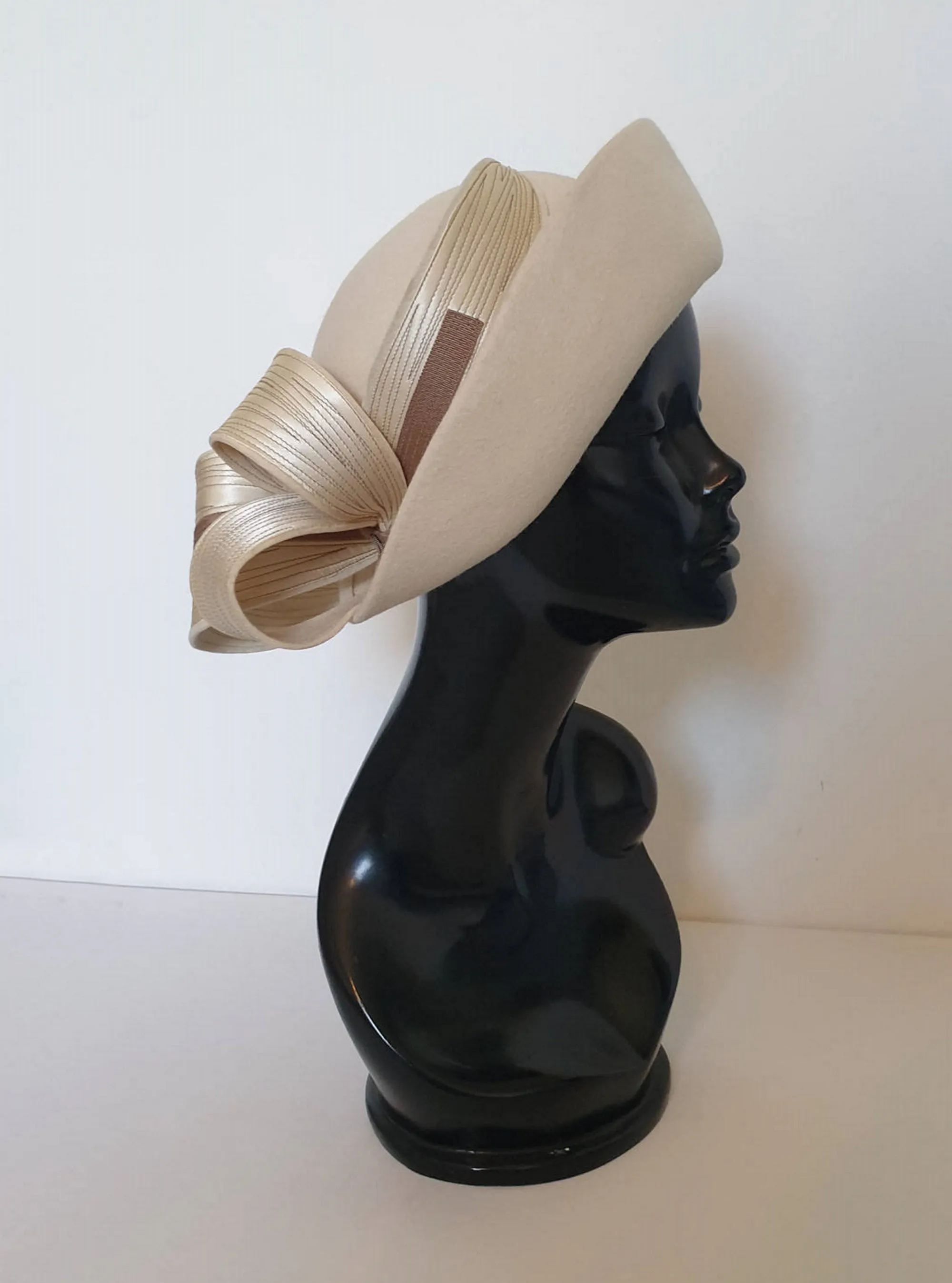 Mr Individual Ivory Hat With Curls - 1960s