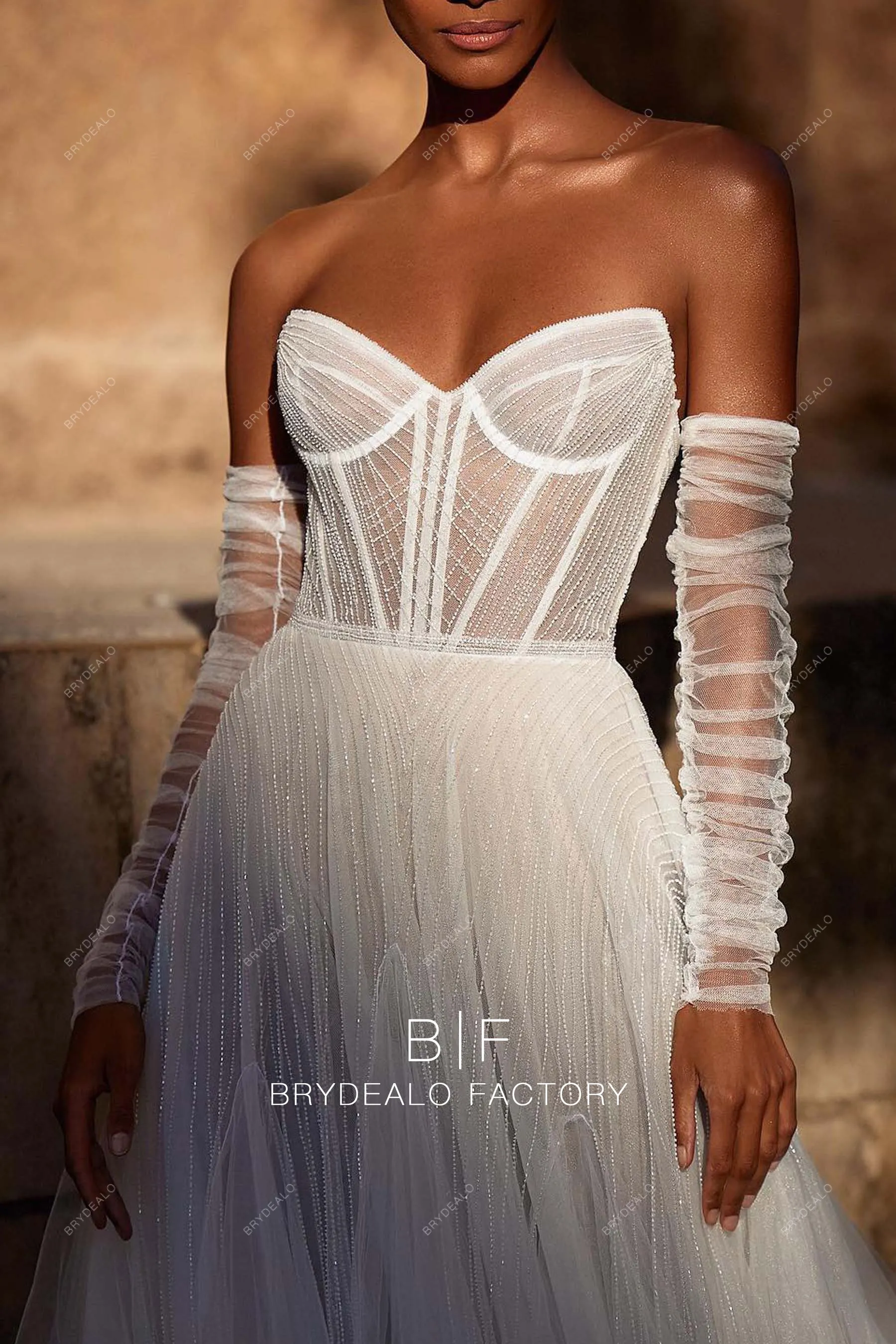 Trendy Ruched Tulle Fingerless Bridal Gloves
